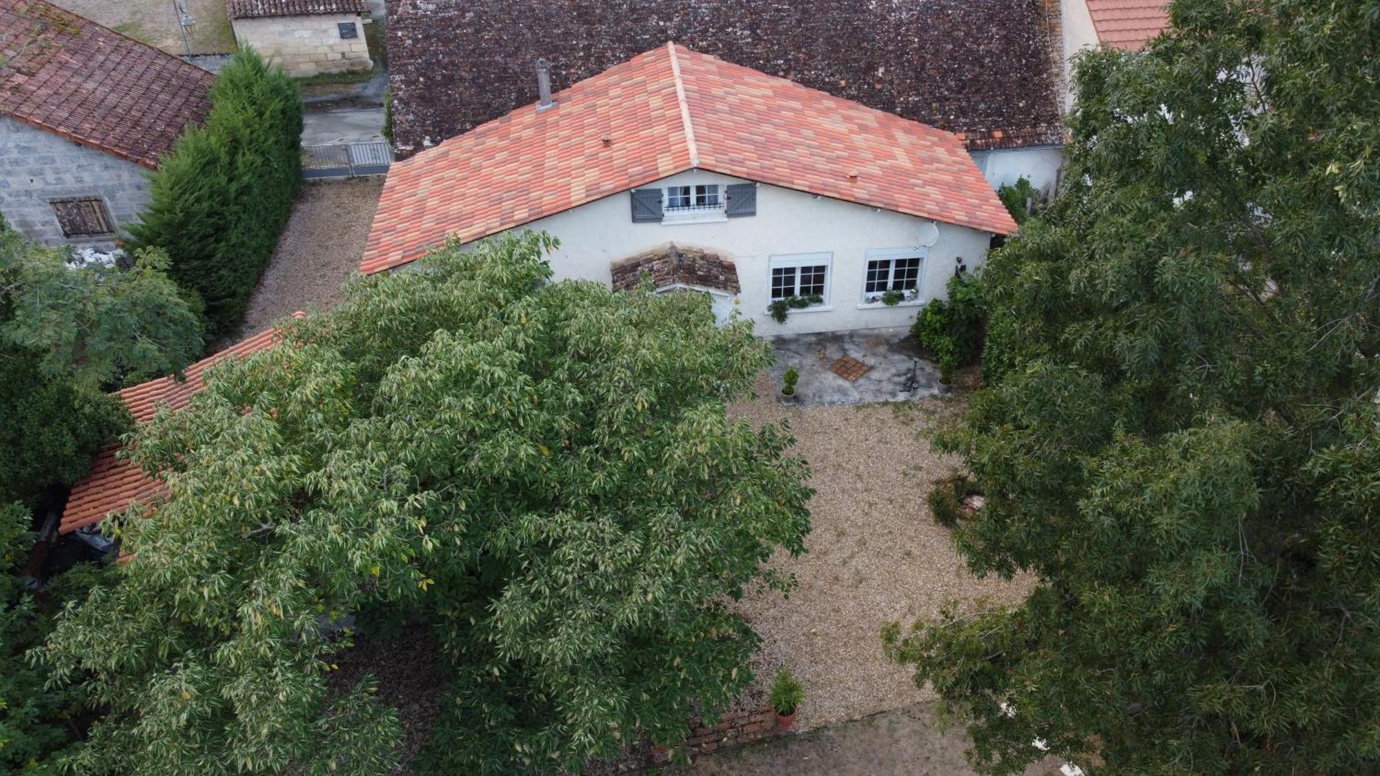 Au Coeur De Menesterol Chambre Emotion Montpon-Menesterol Exterior foto